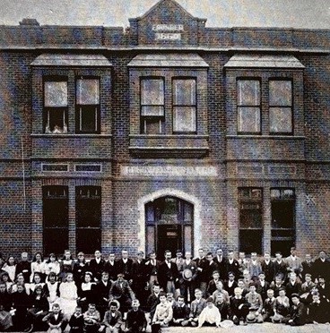 https://eurekacentreballarat.com.au/wp-content/uploads/2025/04/grenville-crop.jpeg